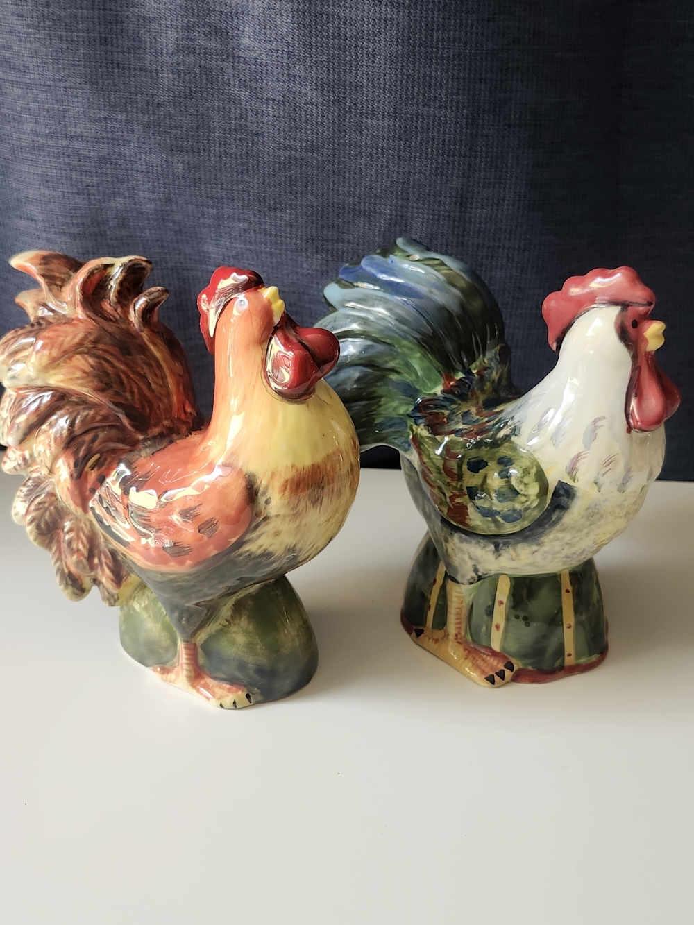 Vintage Susan Winget CIC Ceramic Rooster Hen Salt Pepper Shakers Set Mint Unused